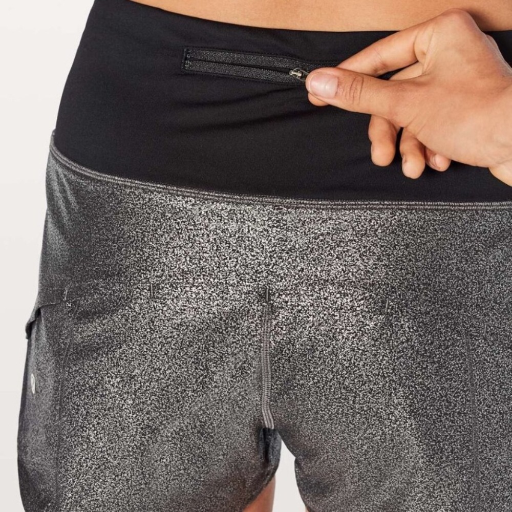 Lululemon Speed Up Shorts Low Rise 2.5" Luminosity
Foil Print Black Silver - Picture 4 of 8